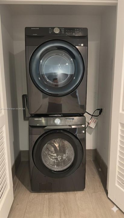 Recently Rented: $4,000 (1 beds, 1 baths, 748 Square Feet)