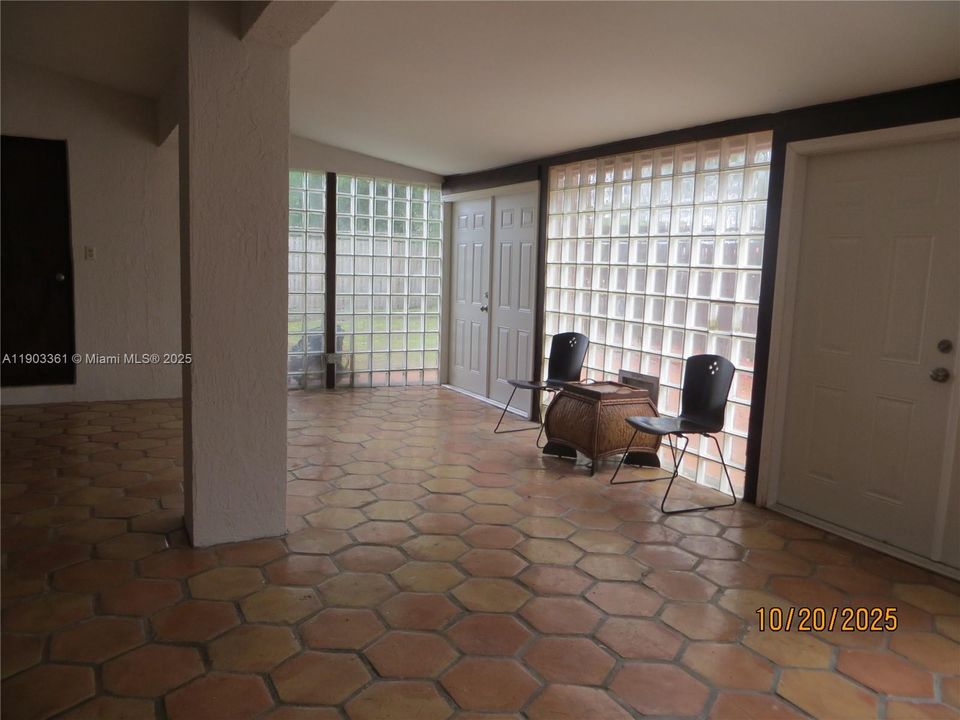 For Sale: $720,000 (3 beds, 2 baths, 2283 Square Feet)