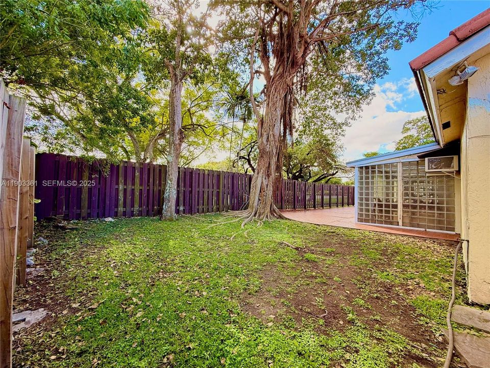 For Sale: $720,000 (3 beds, 2 baths, 2283 Square Feet)