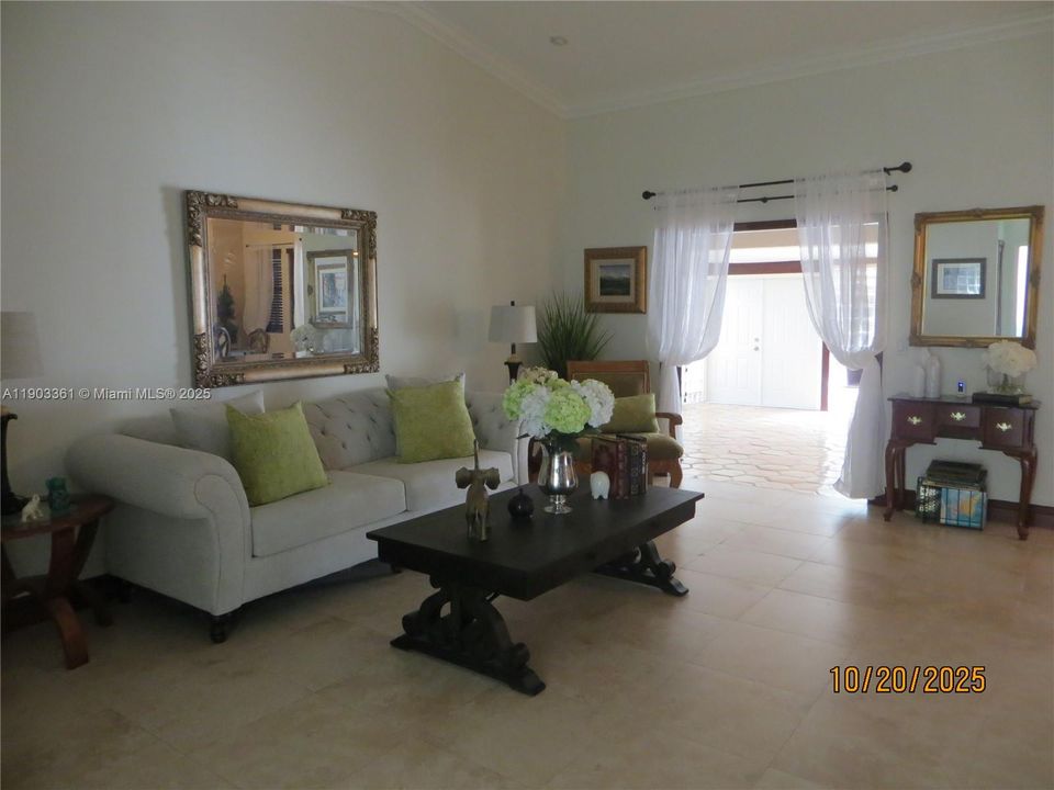 For Sale: $720,000 (3 beds, 2 baths, 2283 Square Feet)