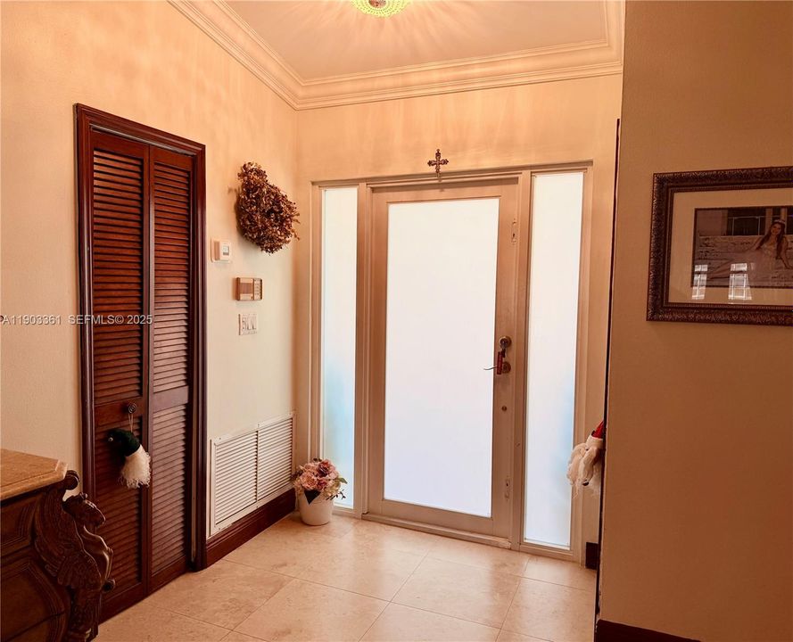 For Sale: $720,000 (3 beds, 2 baths, 2283 Square Feet)