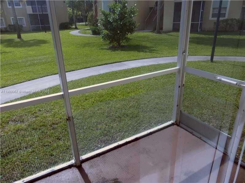 For Rent: $1,700 (1 beds, 1 baths, 605 Square Feet)