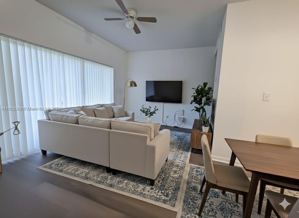 For Rent: $1,700 (1 beds, 1 baths, 605 Square Feet)