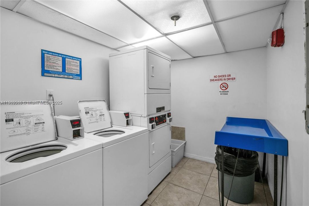 Recently Rented: $2,000 (2 beds, 1 baths, 930 Square Feet)