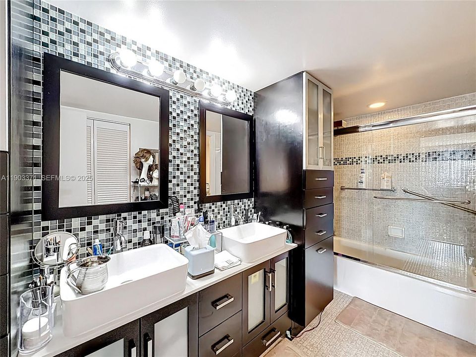 For Sale: $780,000 (3 beds, 3 baths, 2267 Square Feet)