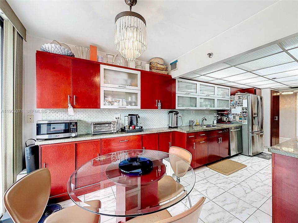 For Sale: $780,000 (3 beds, 3 baths, 2267 Square Feet)