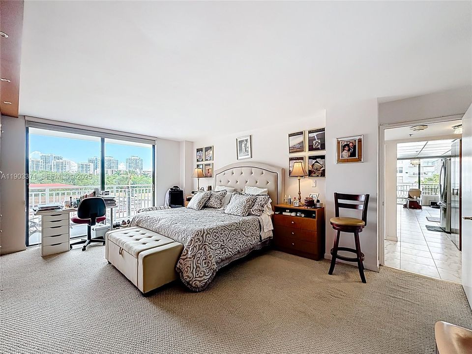 For Sale: $780,000 (3 beds, 3 baths, 2267 Square Feet)