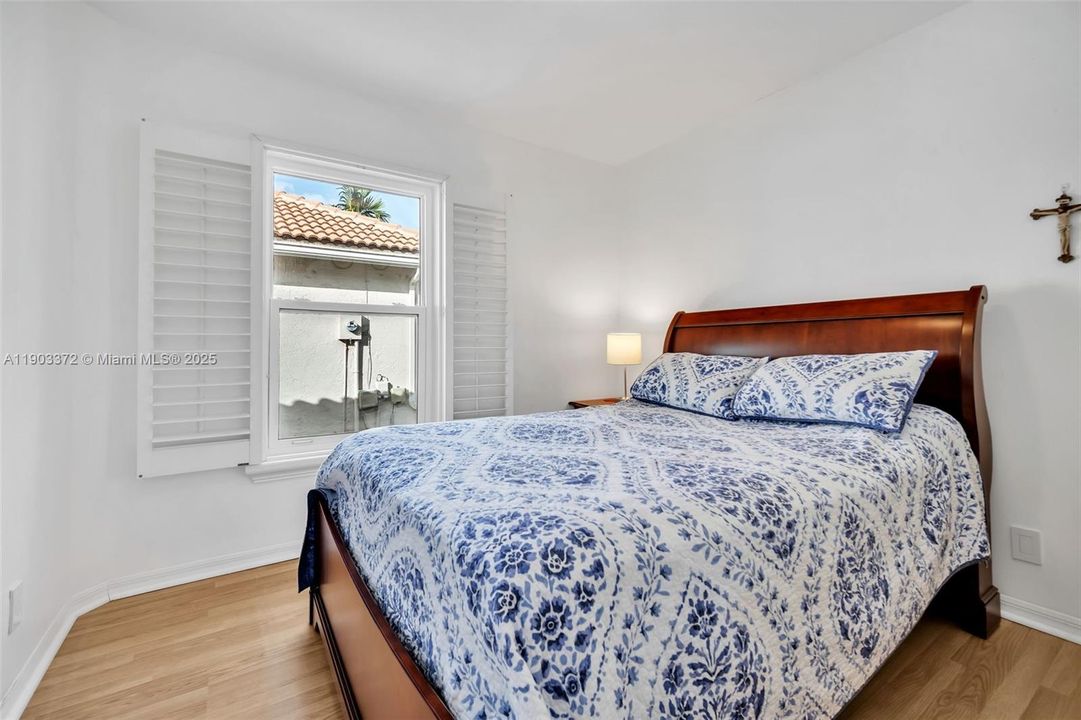 На продажу: $595,000 (3 спален, 2 ванн, 1462 Квадратных фут)