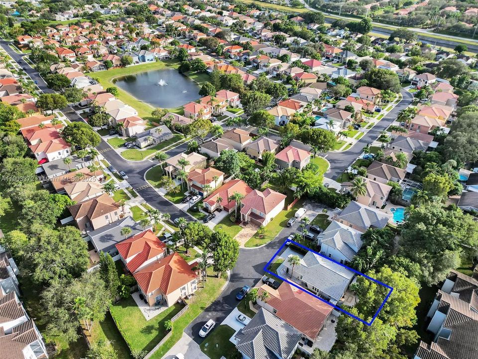 На продажу: $595,000 (3 спален, 2 ванн, 1462 Квадратных фут)