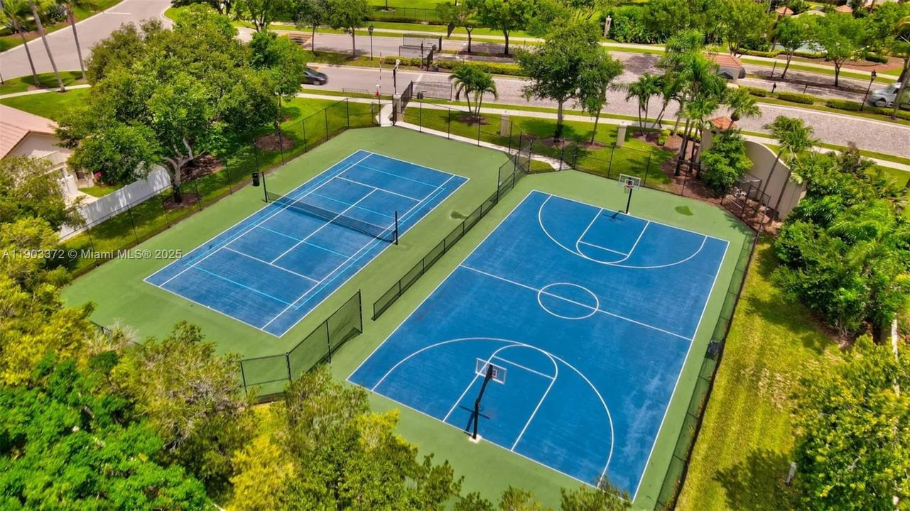 На продажу: $595,000 (3 спален, 2 ванн, 1462 Квадратных фут)