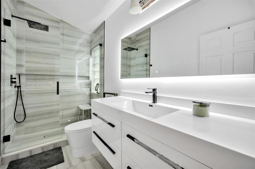 На продажу: $595,000 (3 спален, 2 ванн, 1462 Квадратных фут)