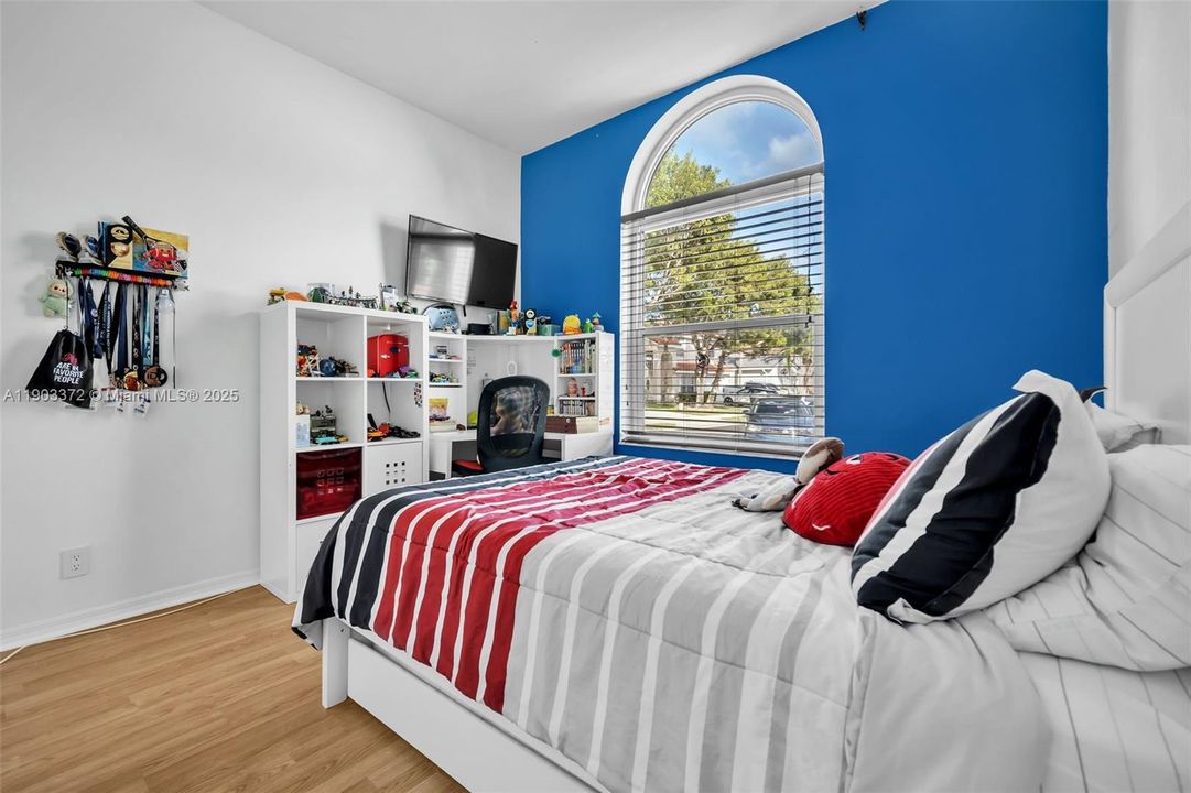 На продажу: $595,000 (3 спален, 2 ванн, 1462 Квадратных фут)