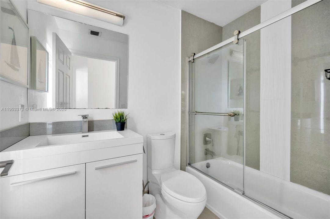 На продажу: $595,000 (3 спален, 2 ванн, 1462 Квадратных фут)