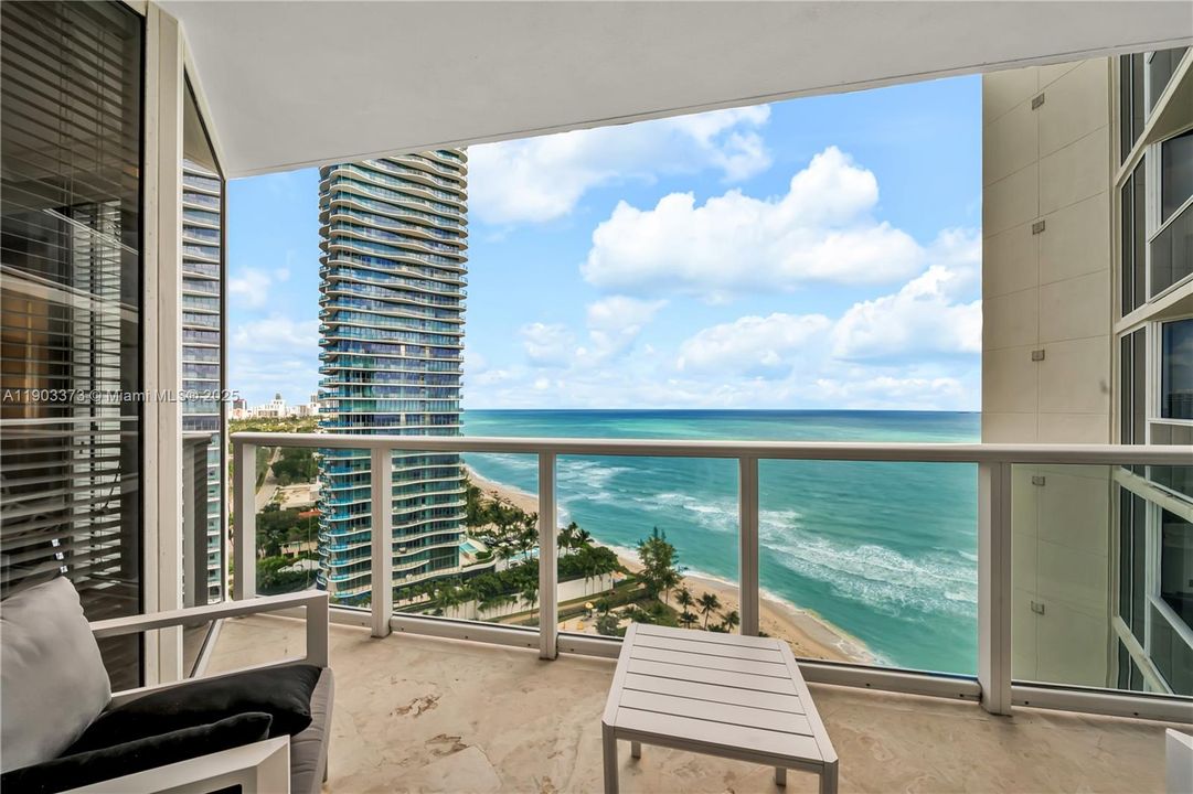For Sale: $1,495,000 (2 beds, 2 baths, 1457 Square Feet)