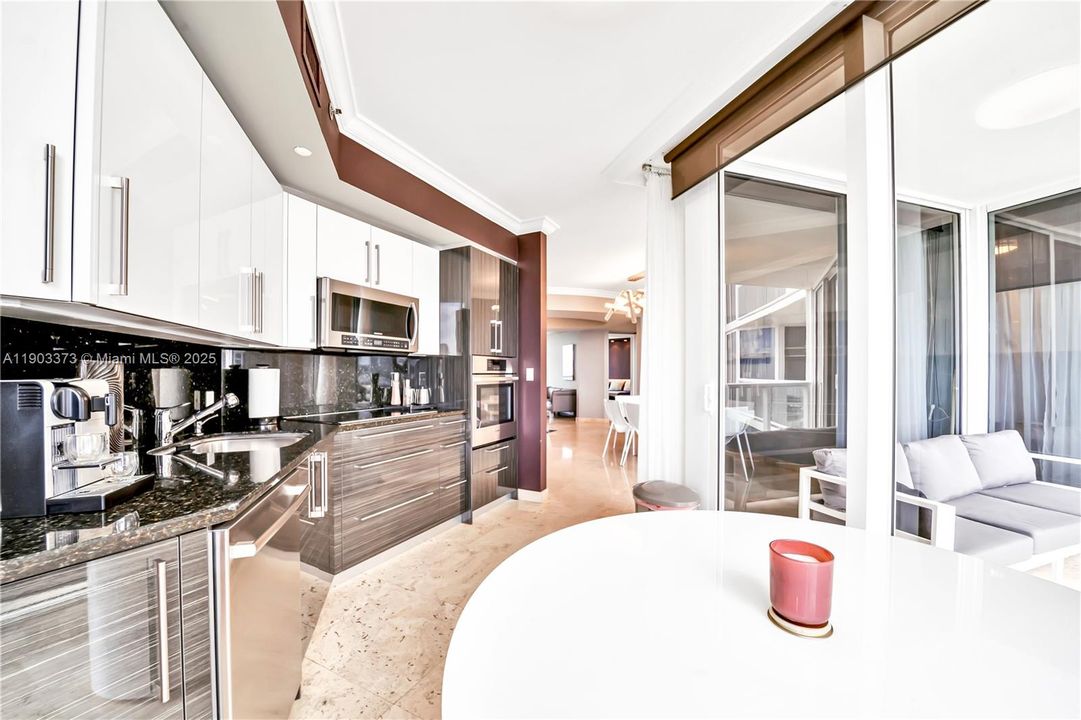 For Sale: $1,495,000 (2 beds, 2 baths, 1457 Square Feet)