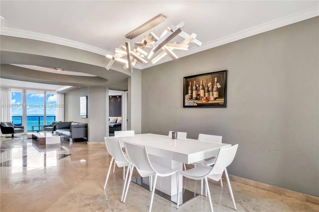 For Sale: $1,495,000 (2 beds, 2 baths, 1457 Square Feet)