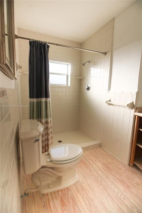 For Sale: $685,000 (2 beds, 2 baths, 1441 Square Feet)