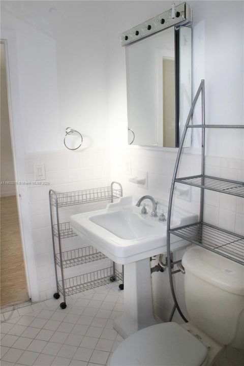 En suite bathroom of second Bedroom