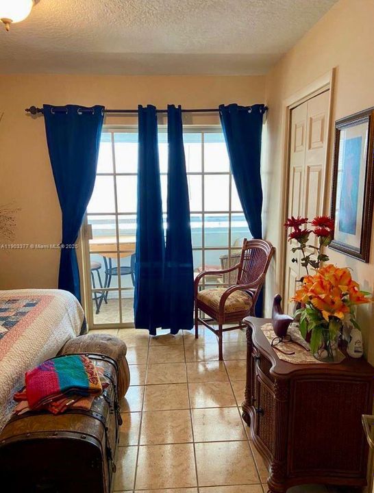 For Sale: $91,900 (1 beds, 1 baths, 620 Square Feet)