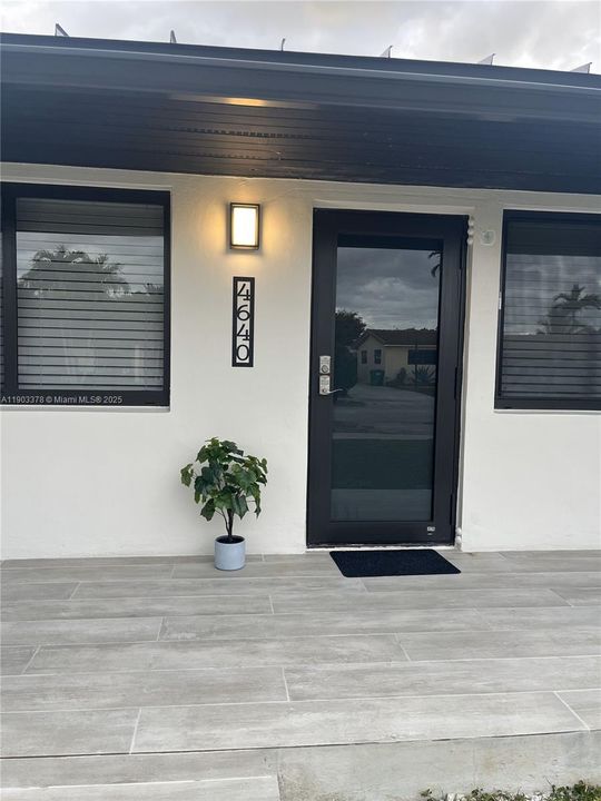 For Rent: $4,475 (4 beds, 2 baths, 1590 Square Feet)