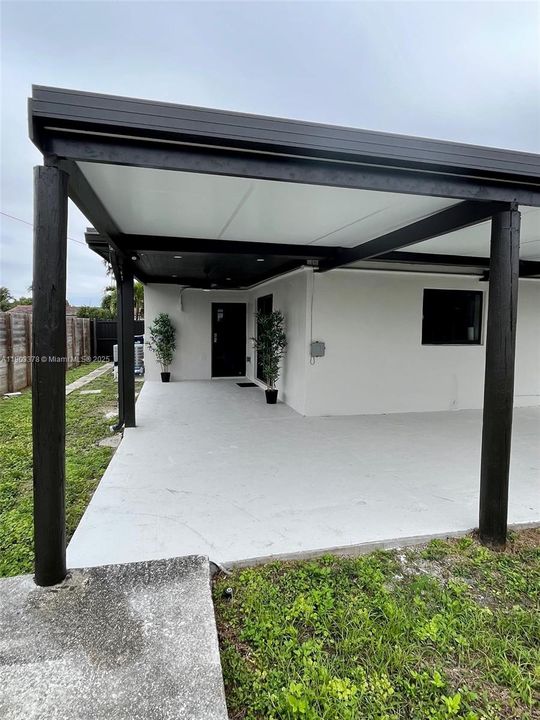 For Rent: $4,475 (4 beds, 2 baths, 1590 Square Feet)