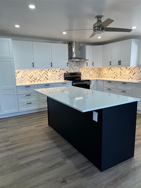 For Rent: $4,475 (4 beds, 2 baths, 1590 Square Feet)