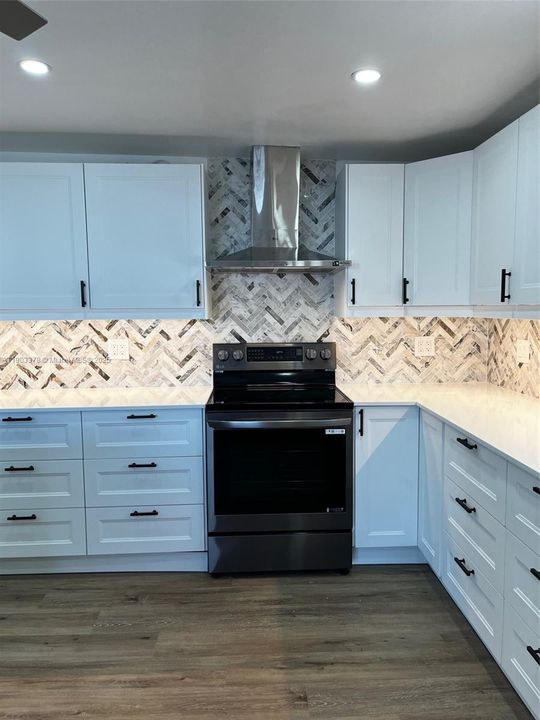 For Rent: $4,475 (4 beds, 2 baths, 1590 Square Feet)