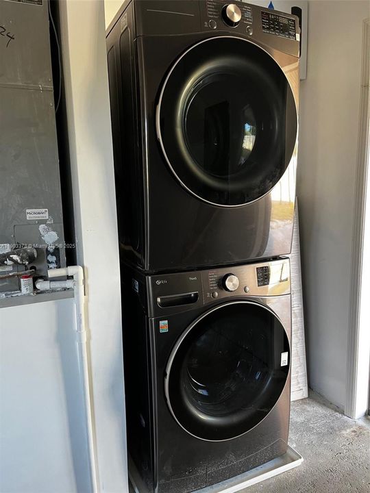 For Rent: $4,475 (4 beds, 2 baths, 1590 Square Feet)