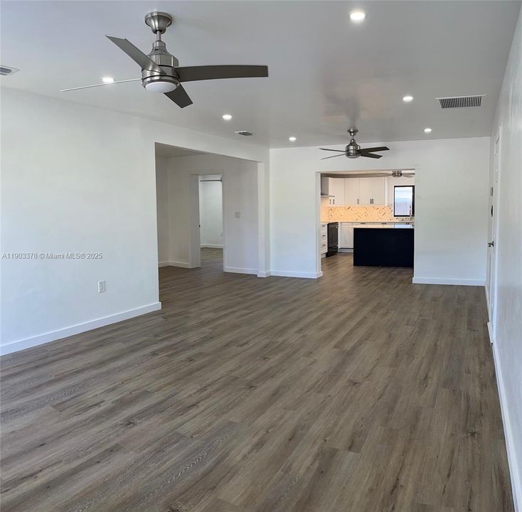 For Rent: $4,475 (4 beds, 2 baths, 1590 Square Feet)