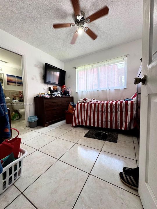 For Sale: $160,000 (2 beds, 2 baths, 800 Square Feet)