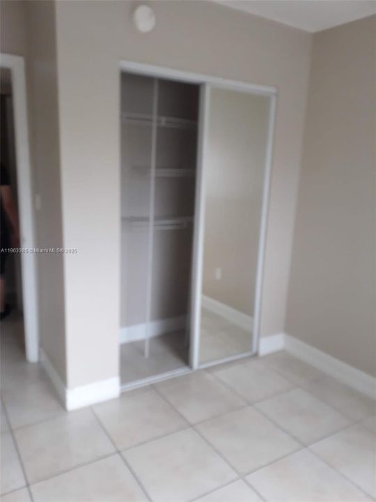 Recently Rented: $1,850 (2 beds, 1 baths, 784 Square Feet)