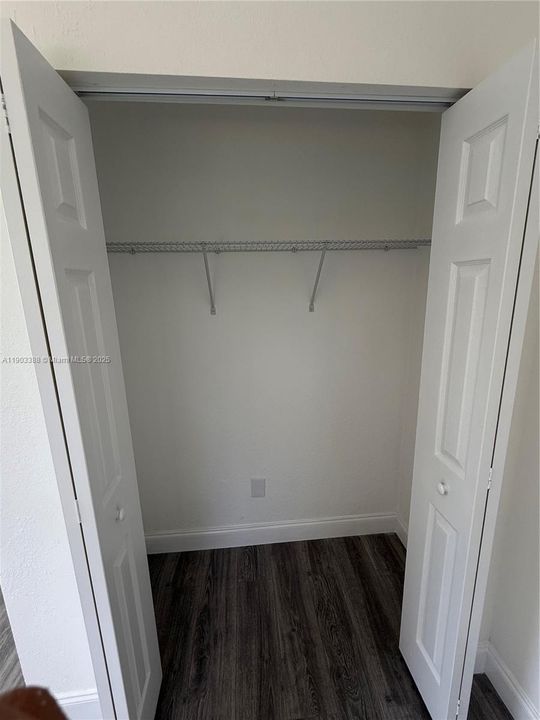 合同活跃: $3,200 (4 贝兹, 2 浴室, 1440 平方英尺)