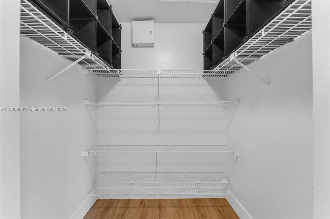 合同活跃: $638,440 (3 贝兹, 2 浴室, 1622 平方英尺)