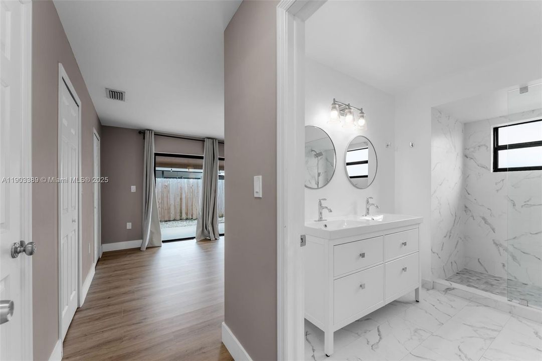 合同活跃: $638,440 (3 贝兹, 2 浴室, 1622 平方英尺)