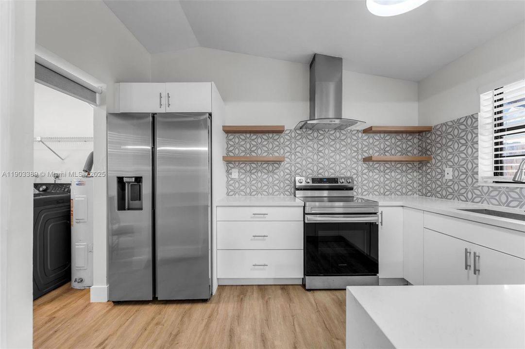 合同活跃: $638,440 (3 贝兹, 2 浴室, 1622 平方英尺)