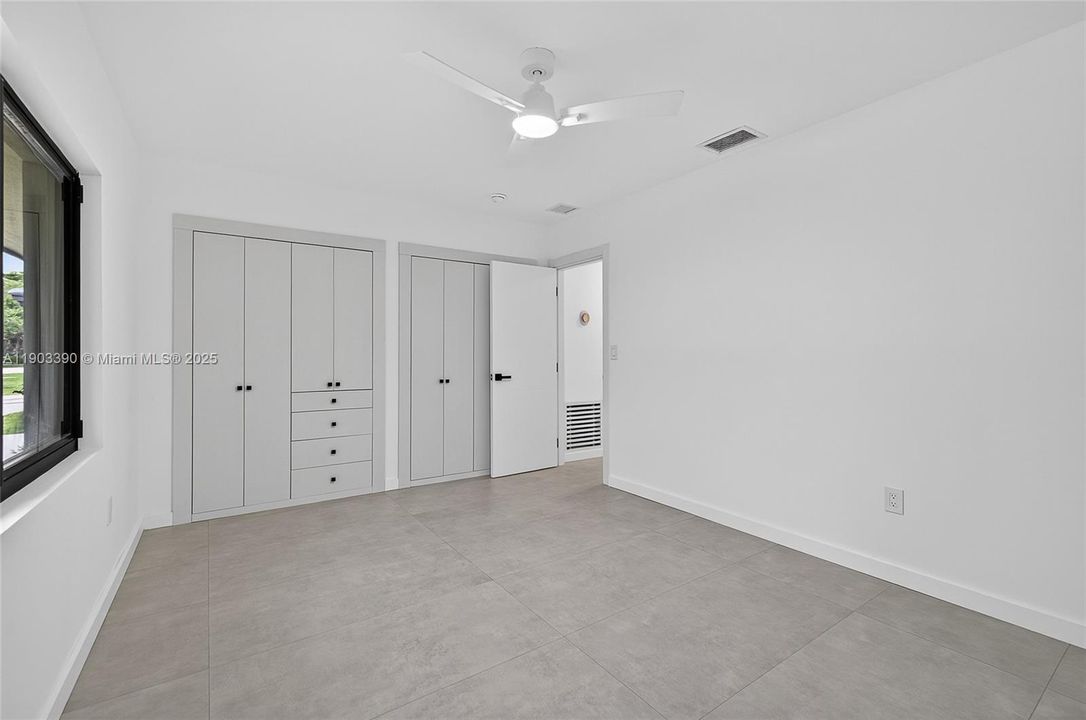 В аренду: $10,750 (6 спален, 4 ванн, 3286 Квадратных фут)