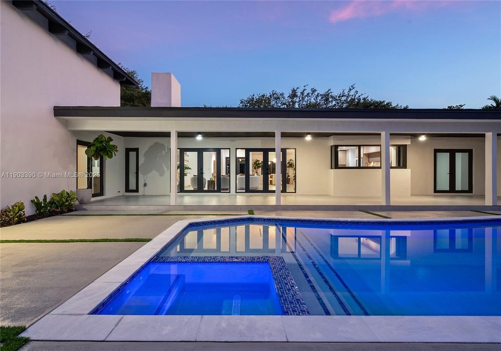 В аренду: $10,750 (6 спален, 4 ванн, 3286 Квадратных фут)