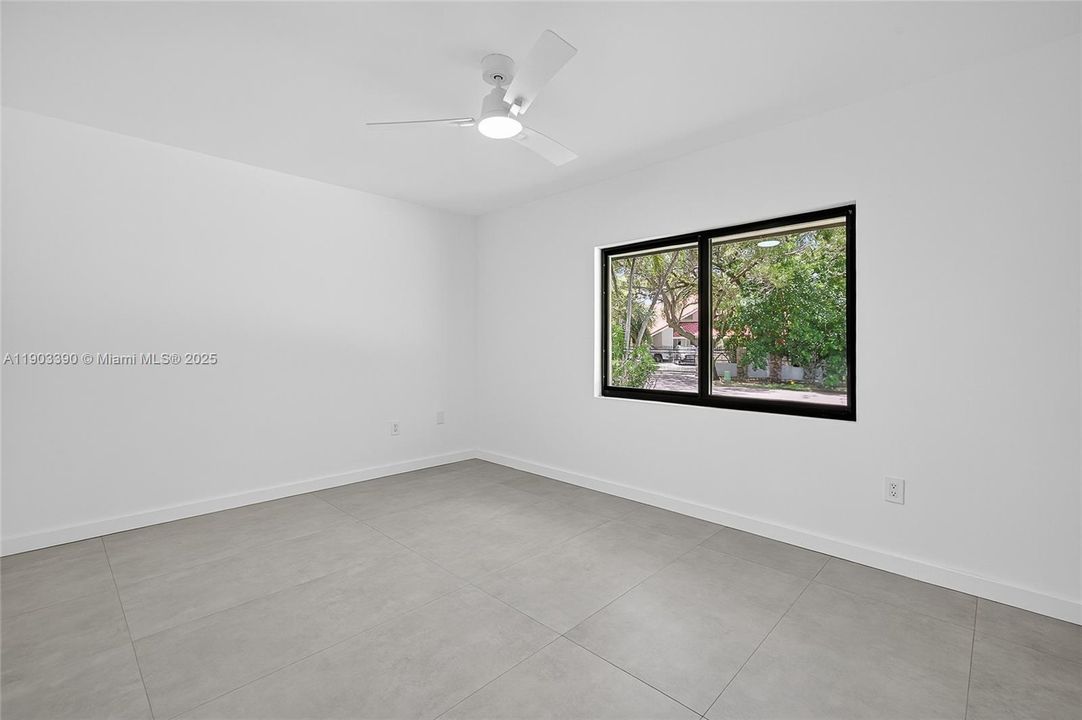 В аренду: $10,750 (6 спален, 4 ванн, 3286 Квадратных фут)