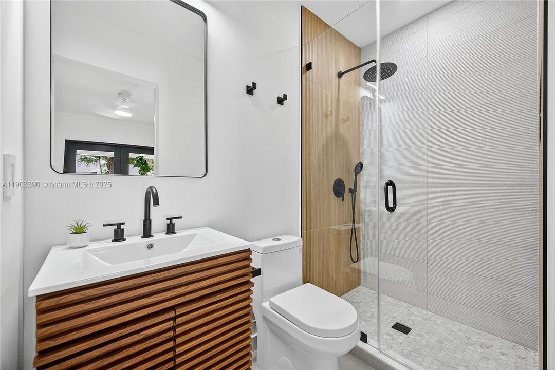 В аренду: $10,750 (6 спален, 4 ванн, 3286 Квадратных фут)