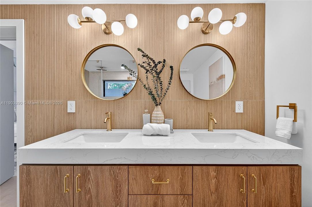 В аренду: $10,750 (6 спален, 4 ванн, 3286 Квадратных фут)