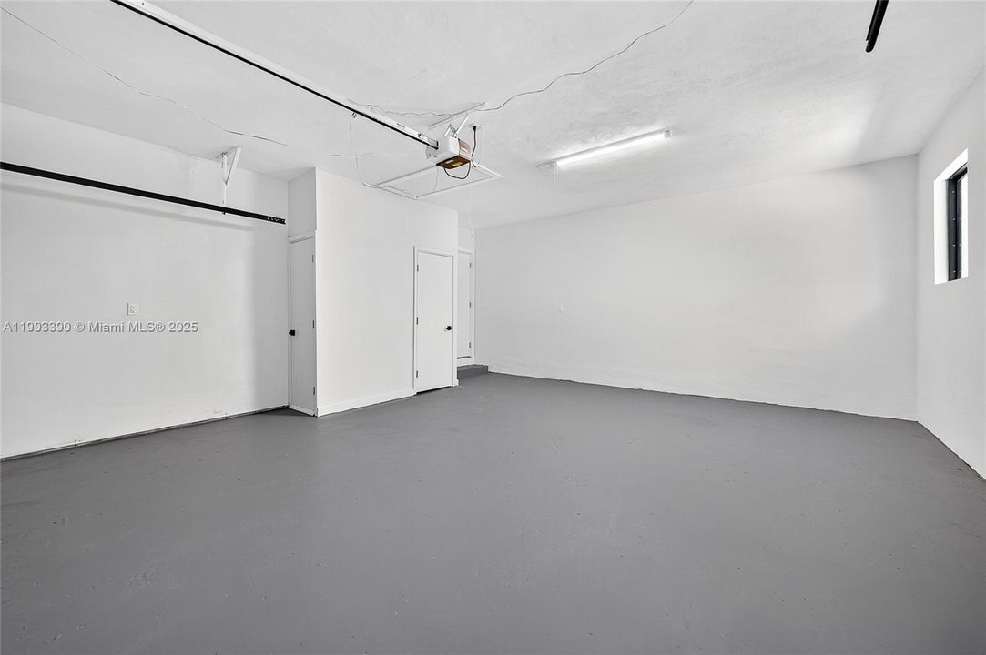 В аренду: $10,750 (6 спален, 4 ванн, 3286 Квадратных фут)