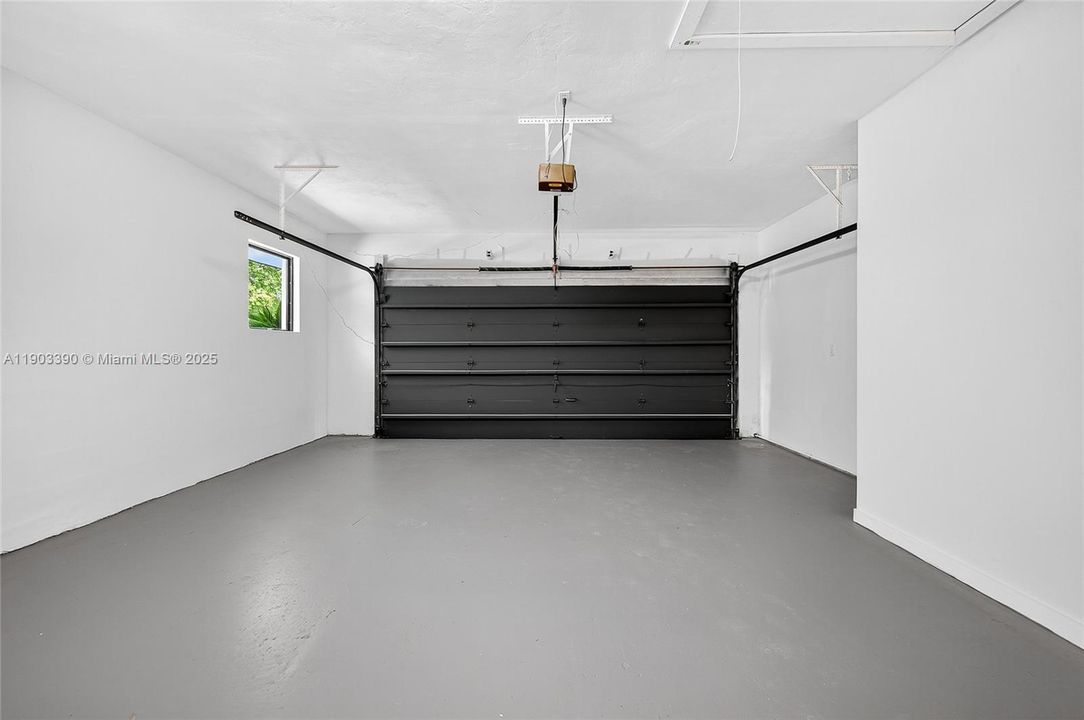 В аренду: $10,750 (6 спален, 4 ванн, 3286 Квадратных фут)