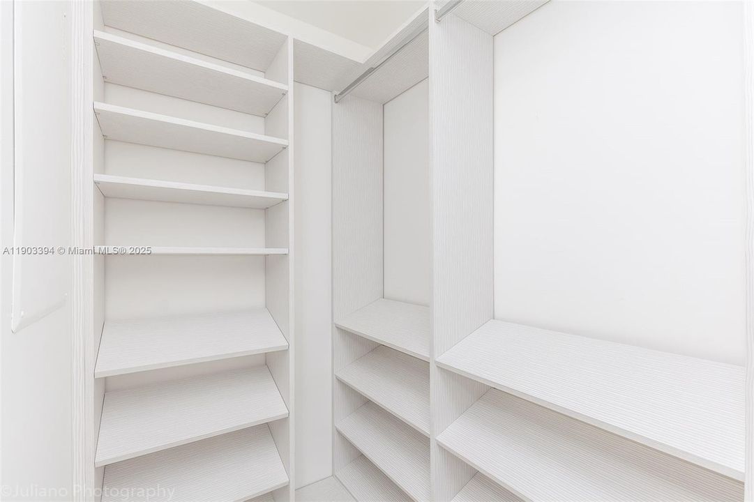 Active With Contract: $6,700 (2 beds, 2 baths, 1279 Square Feet)