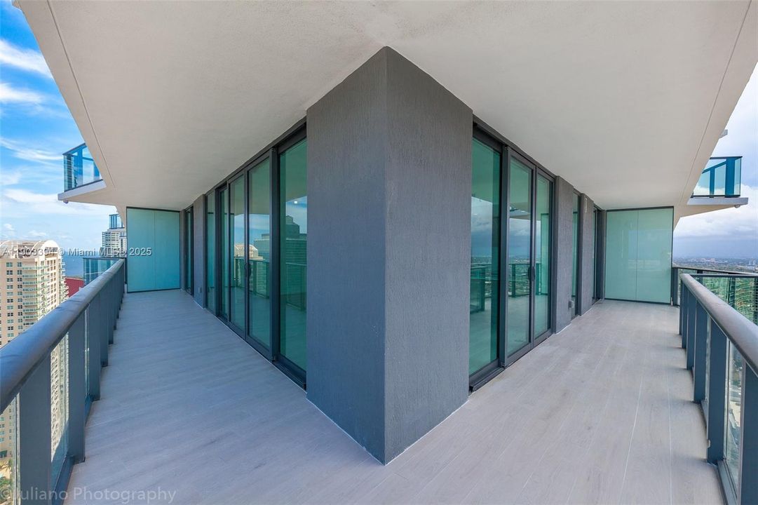 Active With Contract: $6,700 (2 beds, 2 baths, 1279 Square Feet)