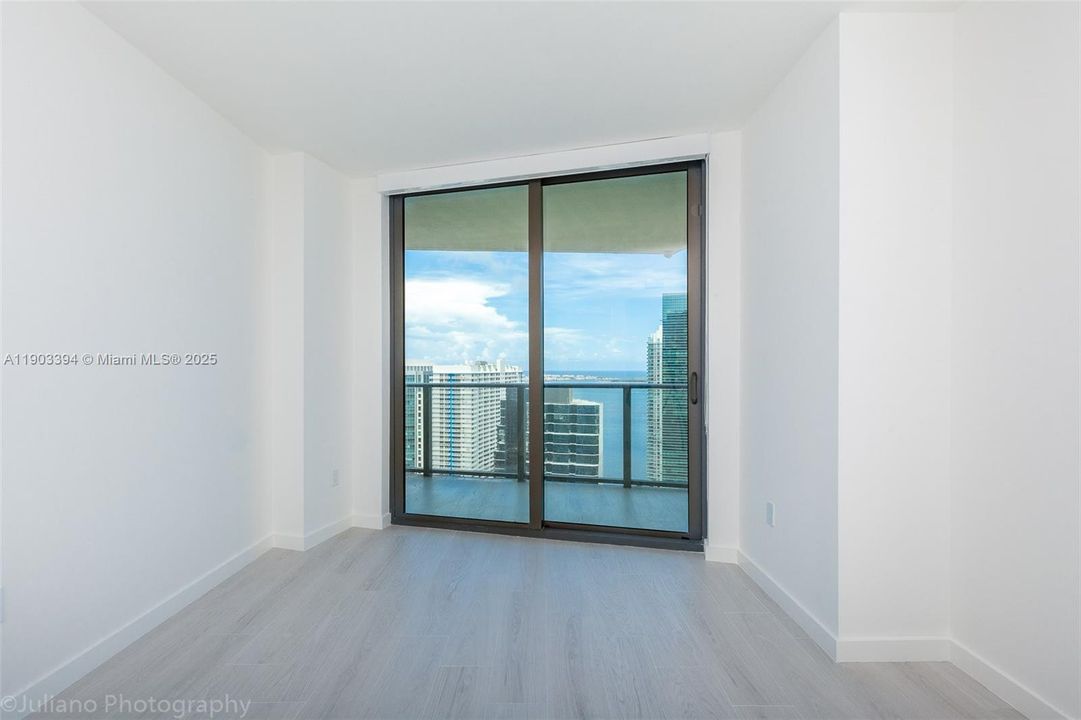 Active With Contract: $6,700 (2 beds, 2 baths, 1279 Square Feet)