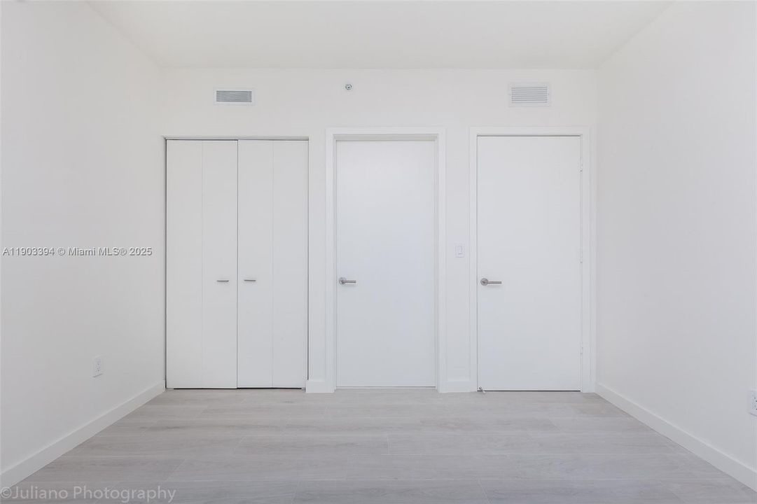 Active With Contract: $6,700 (2 beds, 2 baths, 1279 Square Feet)