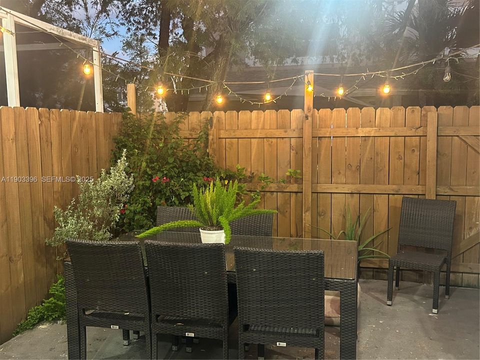 For Sale: $495,000 (3 beds, 2 baths, 1550 Square Feet)