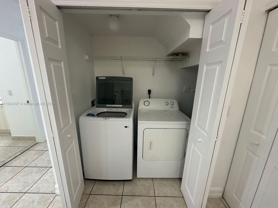 В аренду: $2,200 (3 спален, 2 ванн, 1509 Квадратных фут)