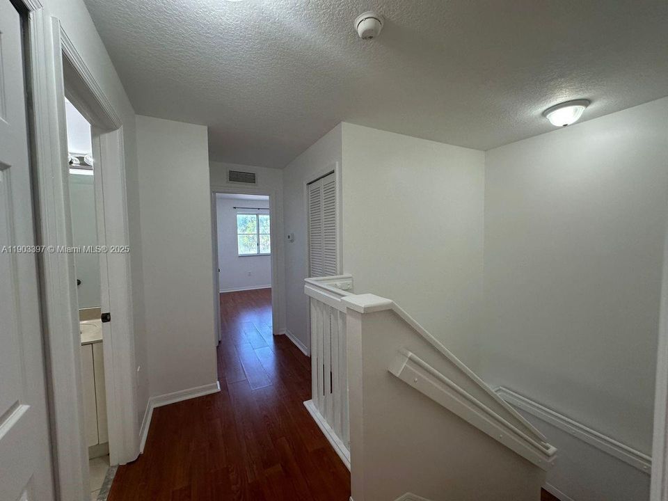 В аренду: $2,200 (3 спален, 2 ванн, 1509 Квадратных фут)