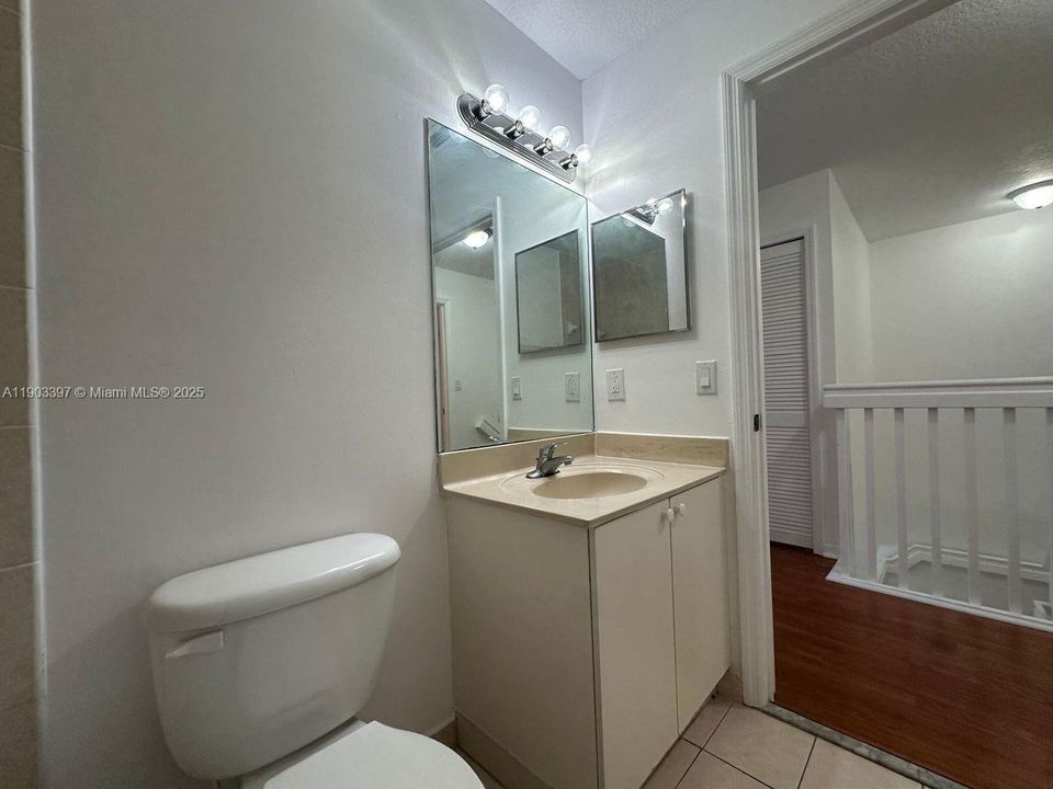 В аренду: $2,200 (3 спален, 2 ванн, 1509 Квадратных фут)